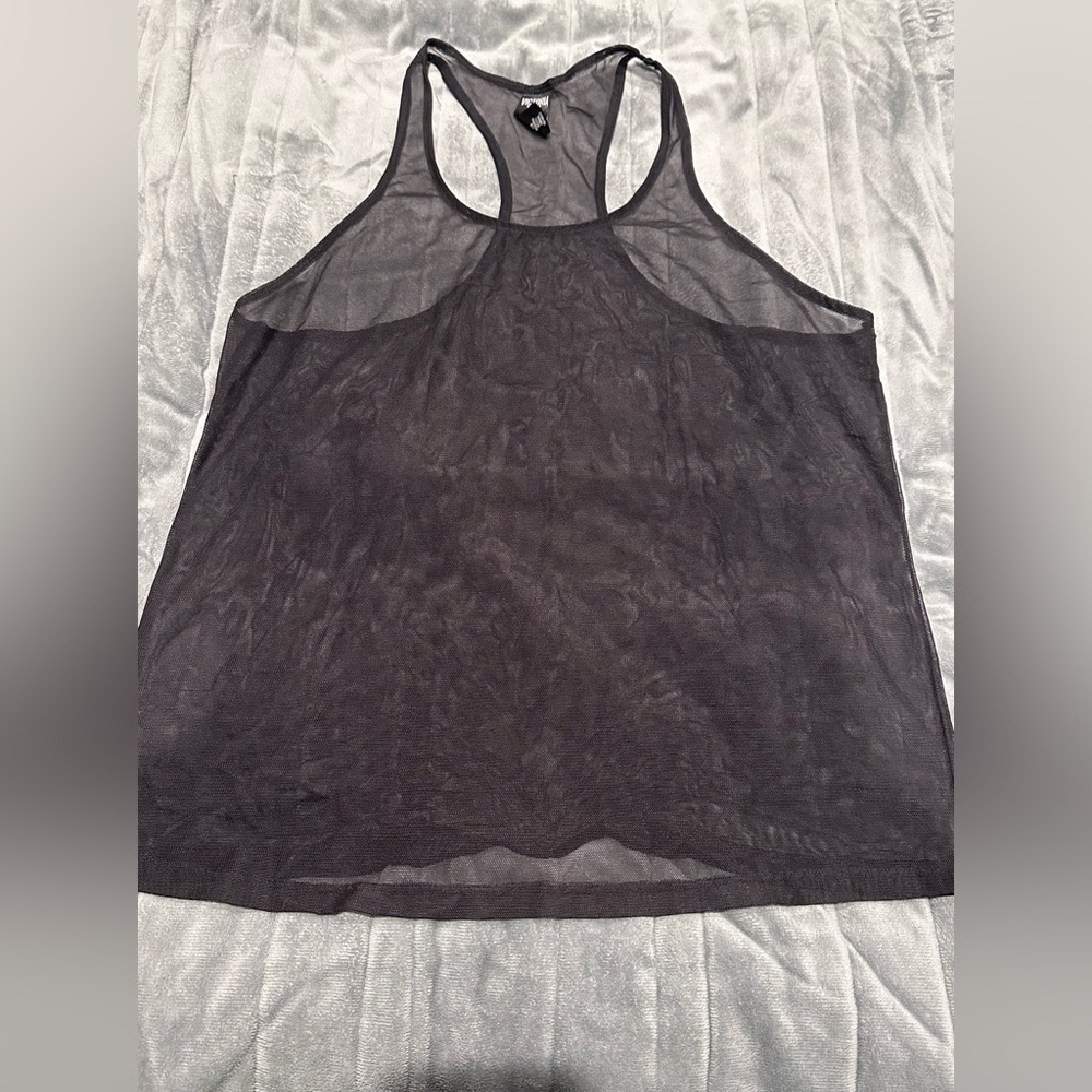 Victoria Sport mesh tank
